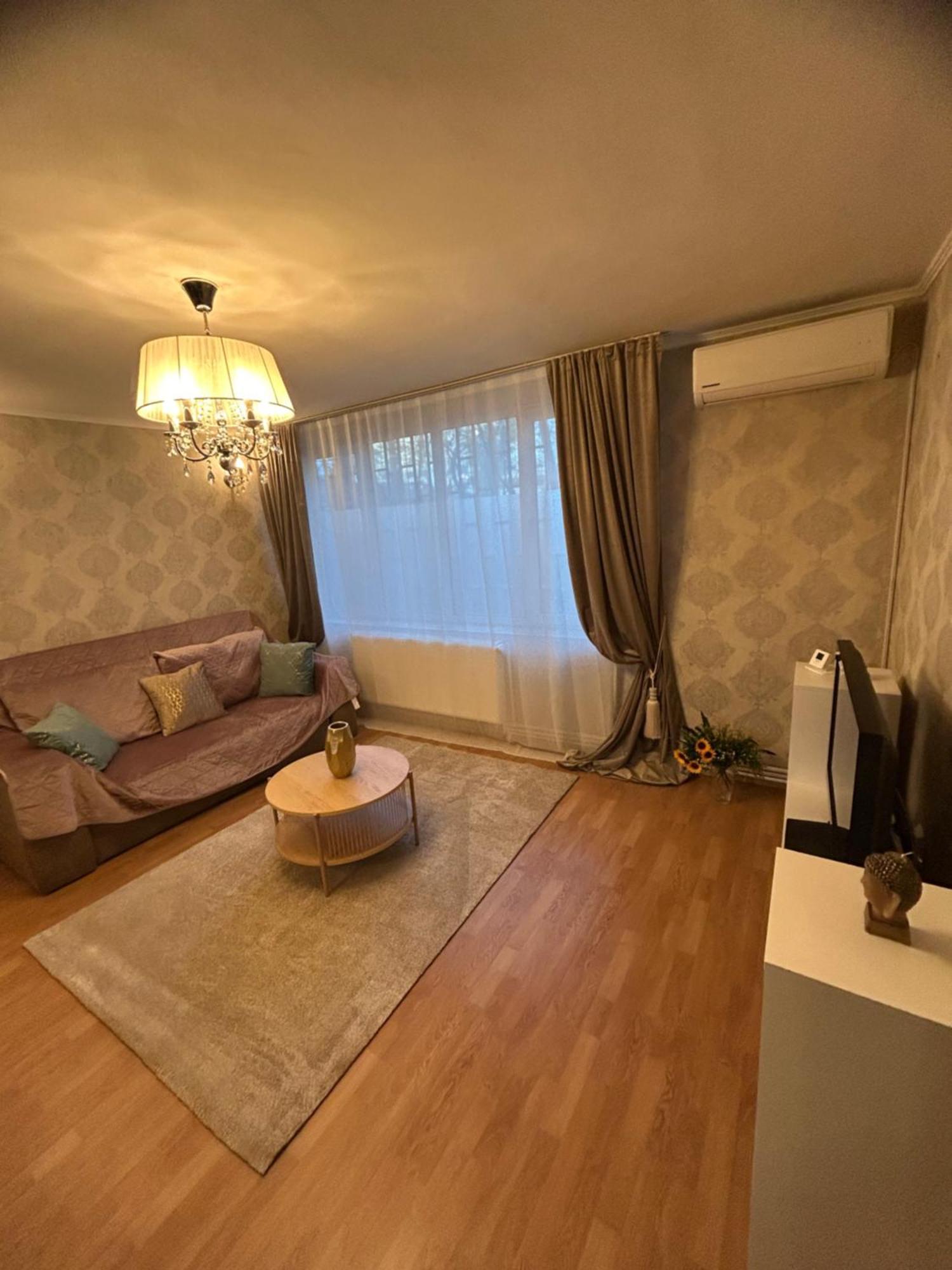 Little Paris Gare Du Nord Apartment Bucureşti Ngoại thất bức ảnh