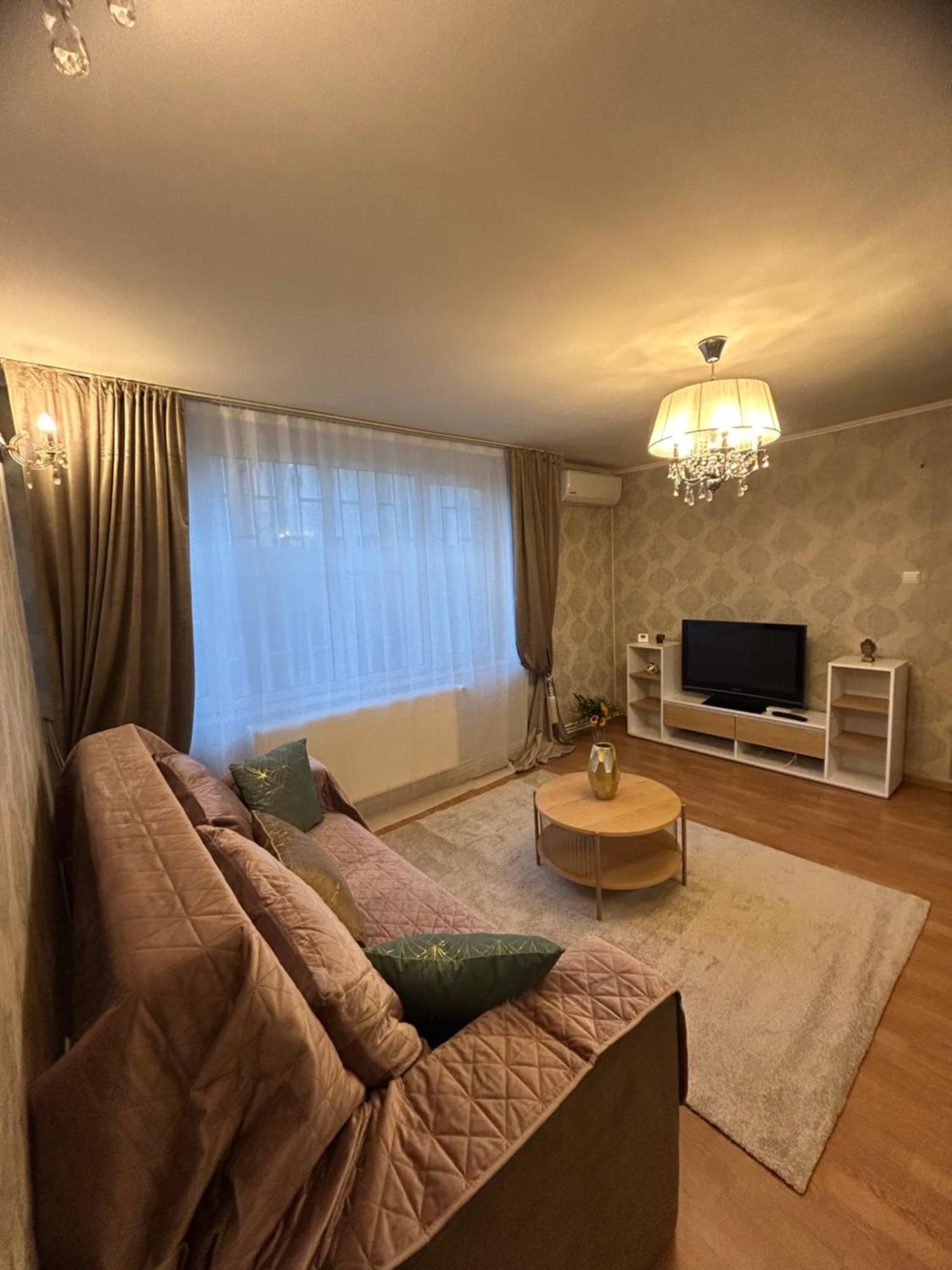 Little Paris Gare Du Nord Apartment Bucureşti Ngoại thất bức ảnh